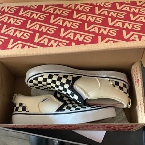 NEW vans checkered slip on